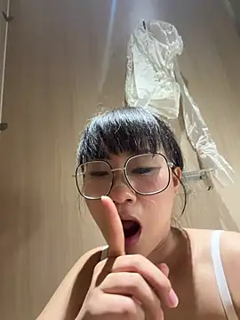 美女wemroudeyu在线直播