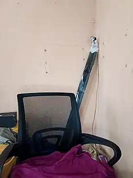 indianstrawberrylips4u webcam