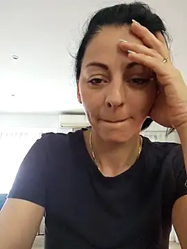 bruneta_sexy23 webcam