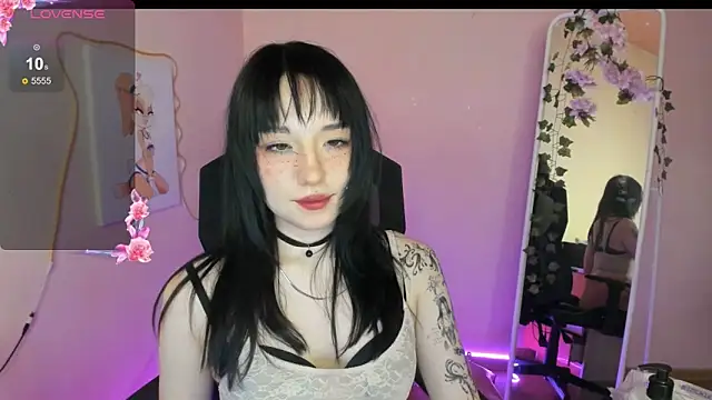 aliceeinwonderlanddd - AliceeinWonderlanddd's free webcam - UK Sex Cams