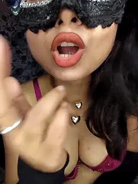 Webcam Model (_DesigirlRoshni)  is live.Free join now!