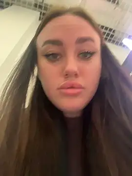 KiraSunshine live sex cam