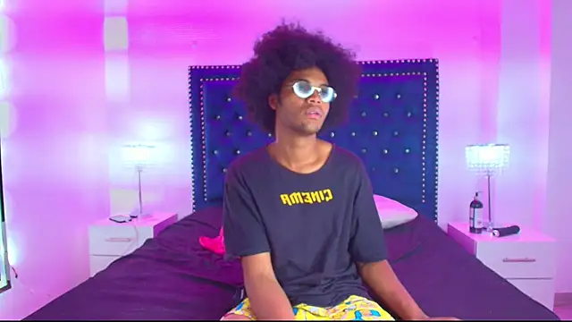 Cristal_and_luke webcam