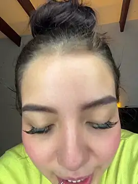 sarah_and_taylor live sex cam