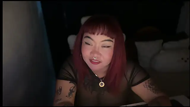 _XXXKittyTingles webcam