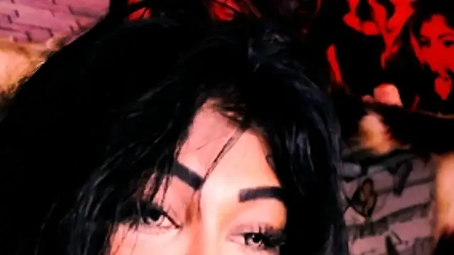 indian_dreamgirl webcam