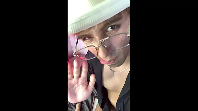 JeremySanders1_ webcam