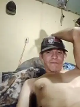 Cloud0nMycock webcam