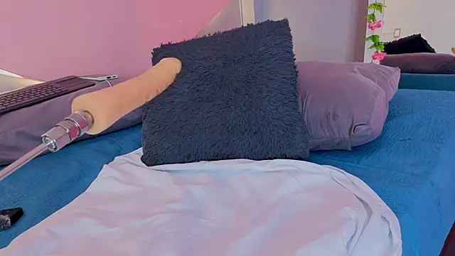 AllisonRoberts_ webcam