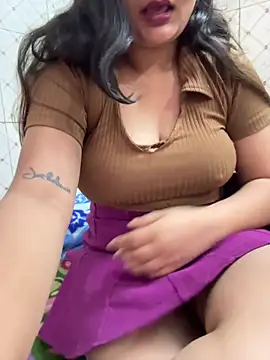 Curvy_Anaya webcam