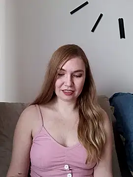 kisavixen - KisaVixen's free webcam - UK Sex Cams