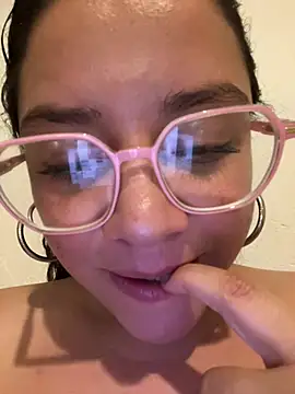 vivi_kvsh - Vivi_Kvsh's free webcam - UK Sex Cams