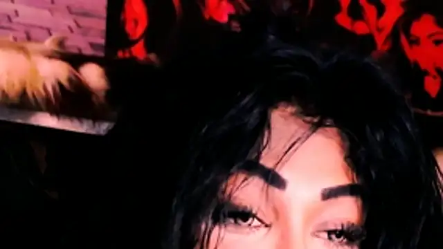 indian_dreamgirl webcam