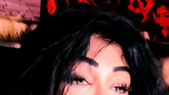 indian_dreamgirl webcam