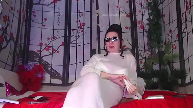 NightOrhideya webcam