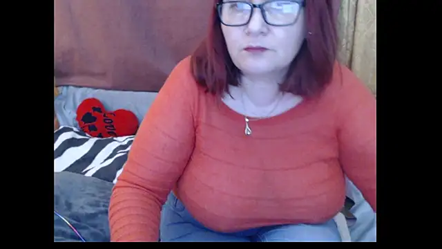 PlayfullMature webcam