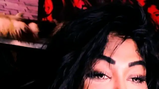 indian_dreamgirl webcam