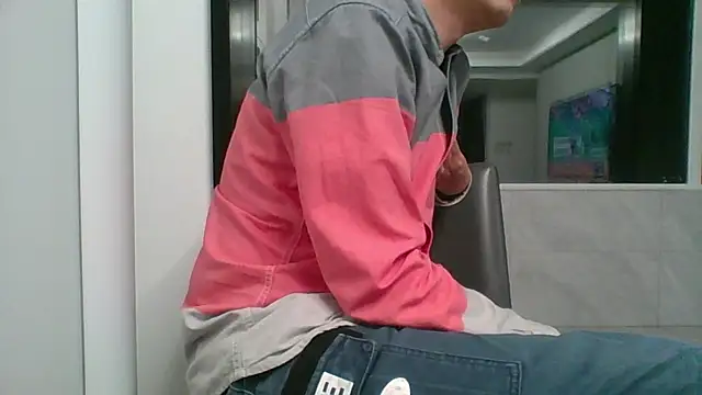 nole_china7 (Ask my age) - talk / fun / cum