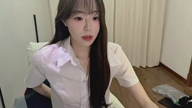 Onecutelittle webcam