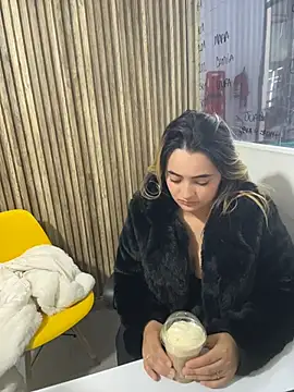 antonella_julieta - Antonella_Julieta's free webcam - UK Sex Cams