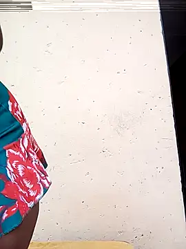 squitbooty - SQUITBOOTY's free webcam - UK Sex Cams