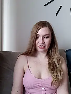 kisavixen - KisaVixen's free webcam - UK Sex Cams