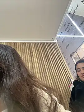 Antonella_Julieta webcam