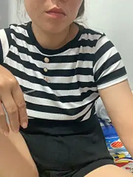 Baby-lovely69 webcam