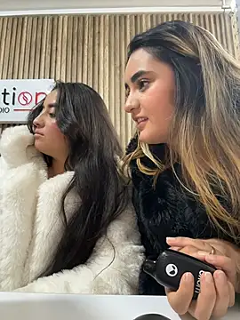 Antonella_Julieta webcam