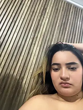 Antonella_Julieta webcam