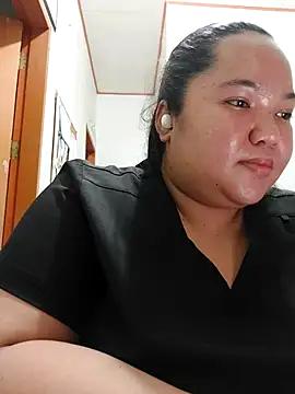 Webcam Model (LianaCruzado)  is live.Free join now!