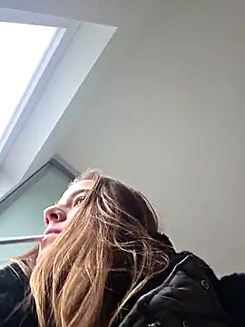 Luna_Lynn live sex cam