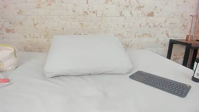 maryy_campbell_ (F young) - Saliva and tongue out! + ahegao 🤪