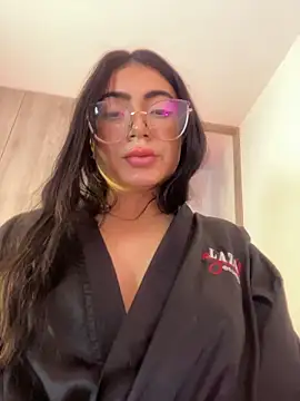 Webcam Model (Mia_222) is live