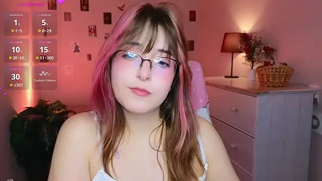 soffi_toffi - Soffi_Toffi's free webcam - UK Sex Cams