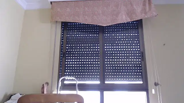 pomposa18xxx - Pomposa18xxx's free webcam - UK Sex Cams