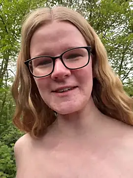 Bikergirl_97's live cam