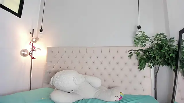 Victoria_Coleman webcam