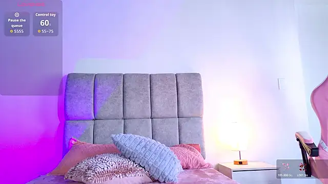 melanie_hills webcam