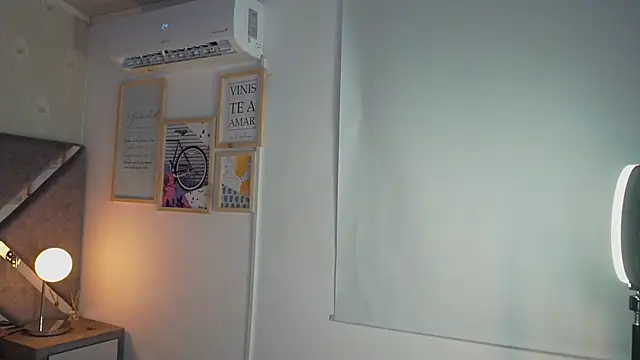 AlinnaJohnson webcam