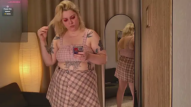 eyes_are_higher16333 webcam