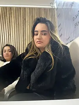 Antonella_Julieta webcam