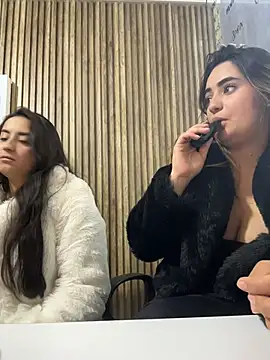 Antonella_Julieta webcam