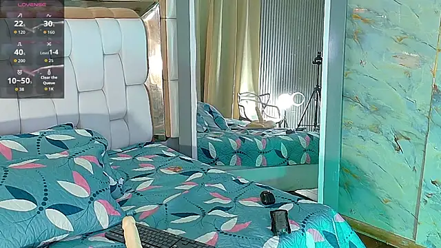 kinkylittlegirll webcam