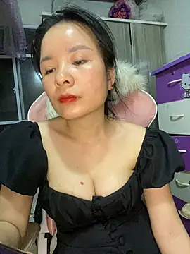 ivy_trix2 - Ivy_Trix2's free webcam - UK Sex Cams