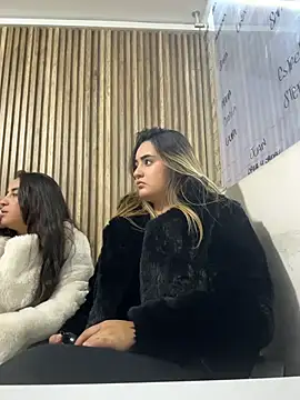 Antonella_Julieta webcam