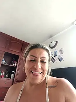 maynor_1998 (F milf) - Celebrate my birthday with me 🎂🎁🎈