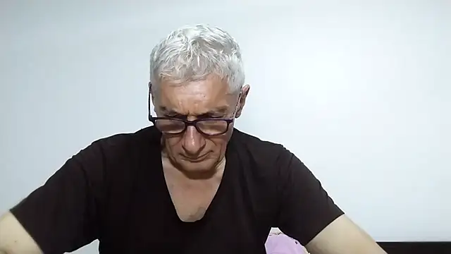 BIGUNCUTHARDCOCK webcam