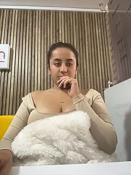 Antonella_Julieta webcam