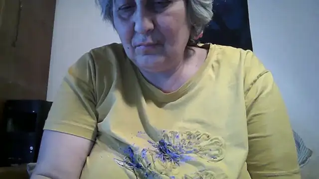 ExquisiteMature webcam